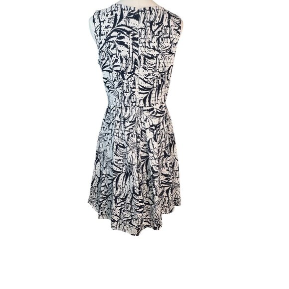 Taylor Size 6 Navy & White Abstract Print Sleeveless Dress - Picture 9 of 16